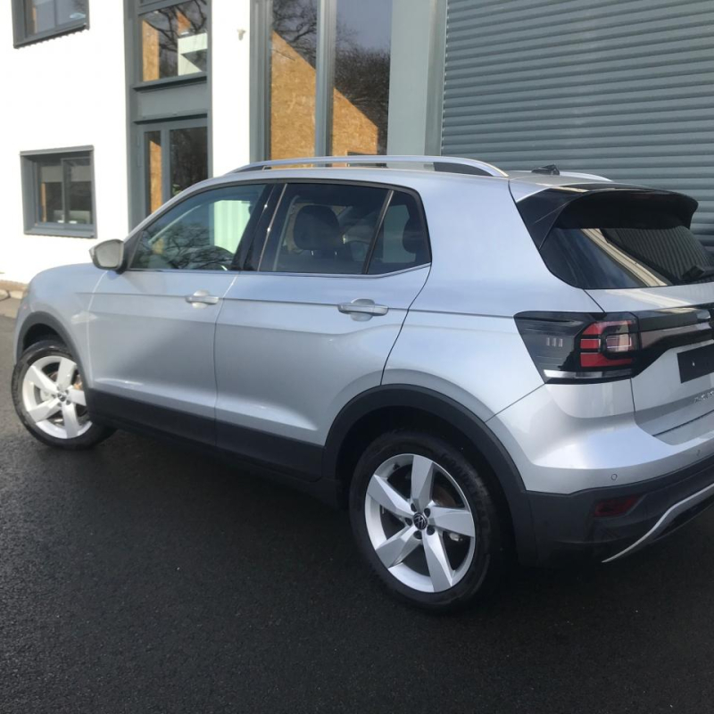 VOLKSWAGEN T-CROSS