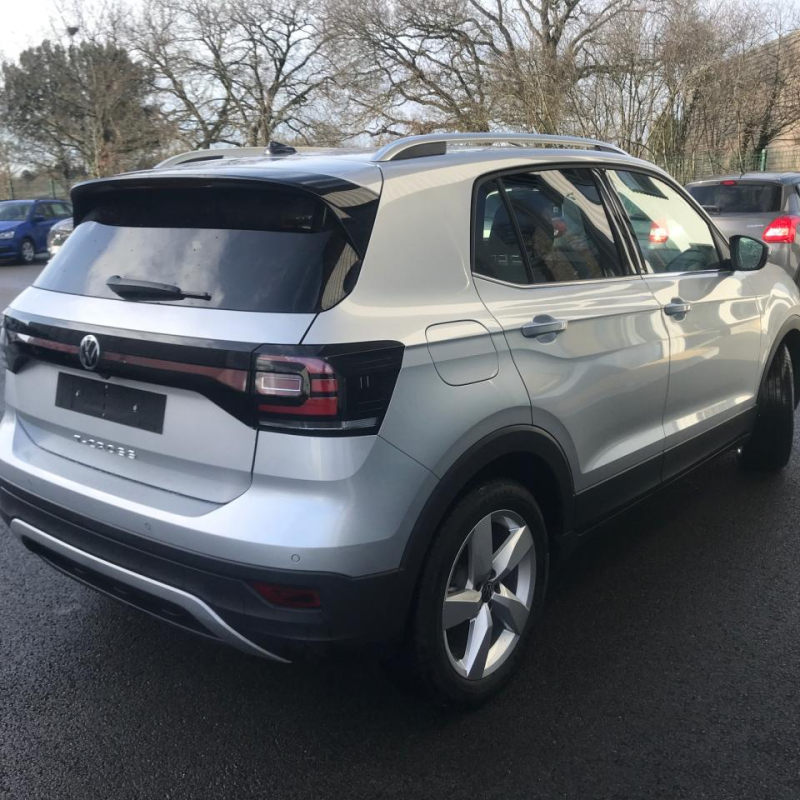 VOLKSWAGEN T-CROSS